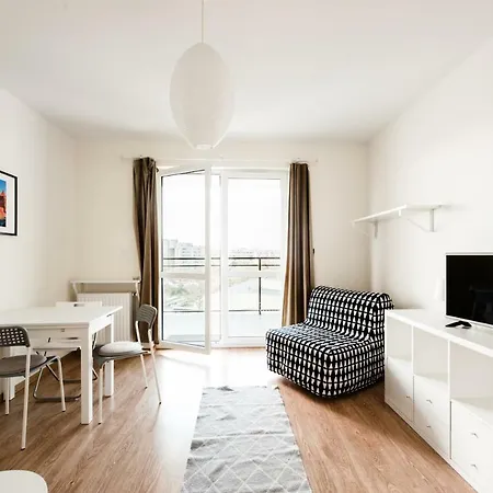 Super Apart Kierbedzia 6/134 Апартаменты Варшава