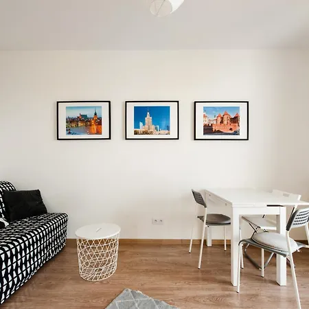 Super Apart Kierbedzia 6/134 Апартаменты *