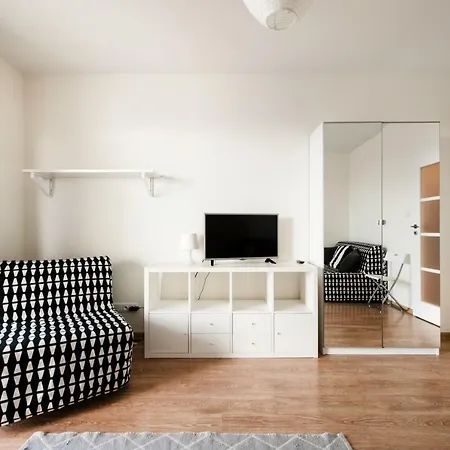 Super Apart Kierbedzia 6/134 Апартаменты Варшава